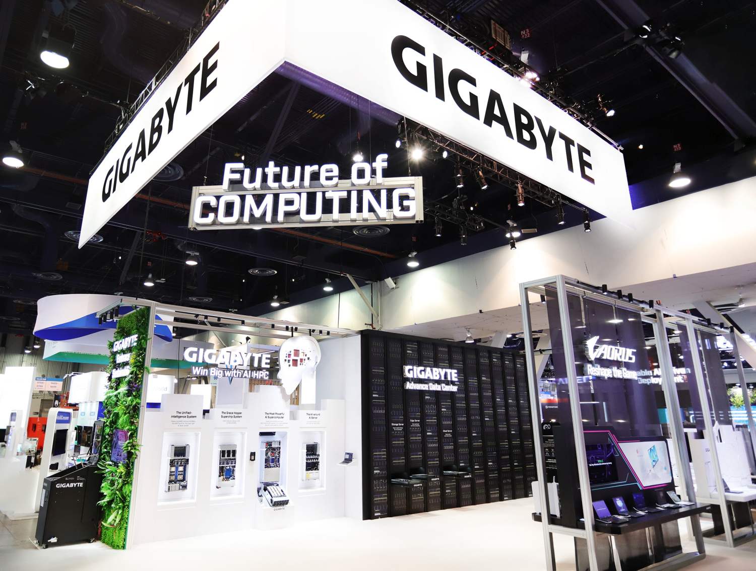 技嘉科技(GIGABYTE)的人工智能实力在“2024消费电子展”(CES 2024)上展露头角