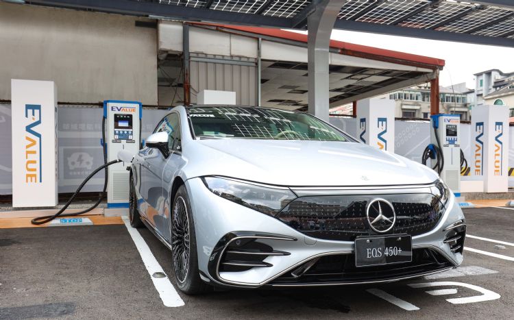 超高速充电时代来临 华城电能发表480kW电动车充电桩