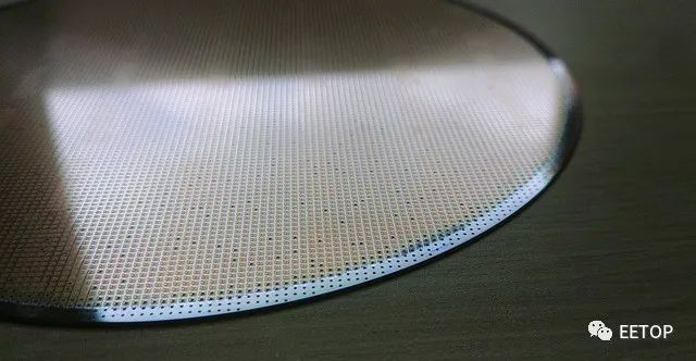 苹果3纳米需求不足，ASML或大幅调降EUV出货量
