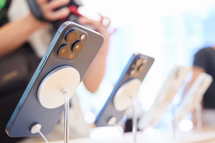 iPhone 15发烫众说纷纭 芯片、钛金属声量居冠