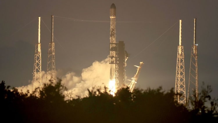 SpaceX完成超大IPO，星链成核心估值支撑