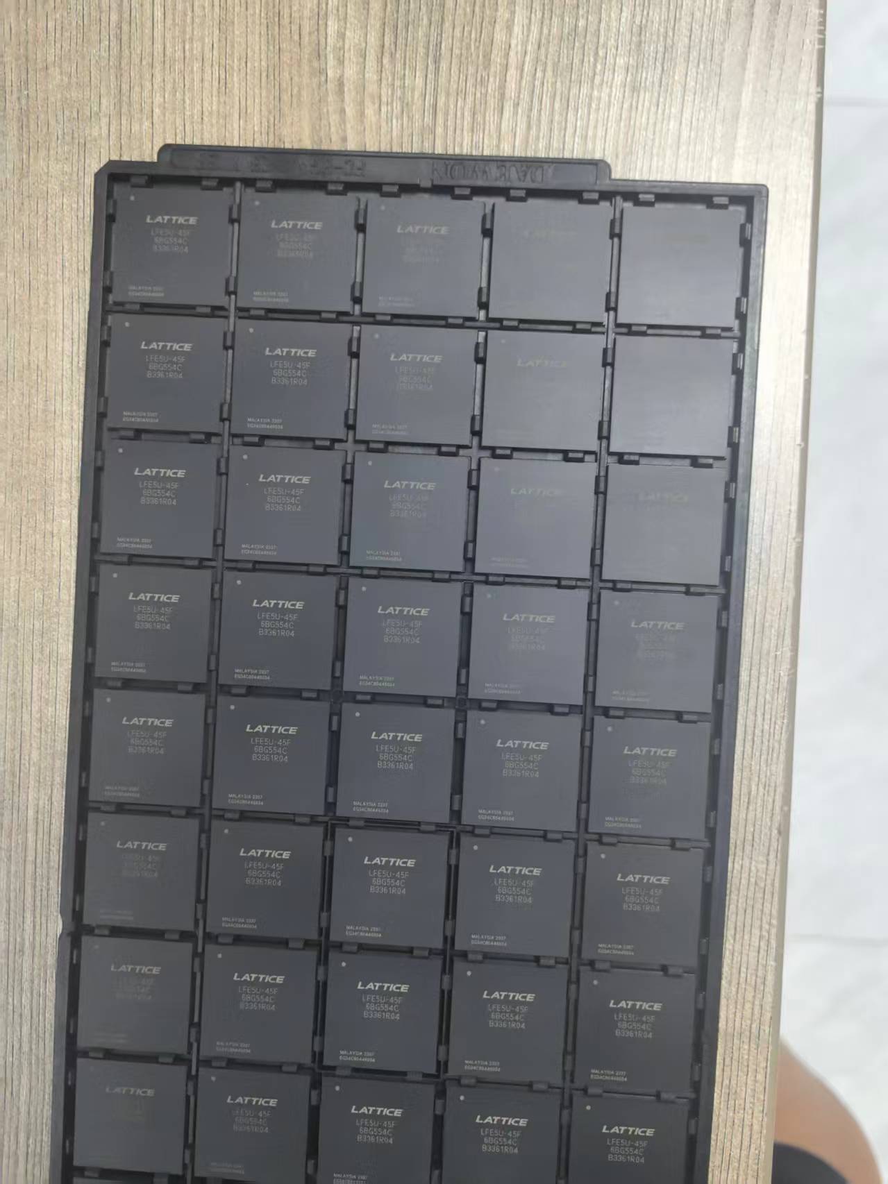 供应，LFE5U-45F-6BG554C ，LATTICE(莱迪思)，FPGA器件