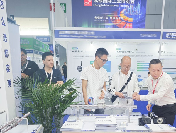 丝杆支撑座中的固定侧与支撑侧的核心区别