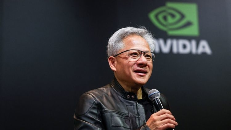 黄仁勋设宴招待韩国大厂，三大存储巨头齐聚中国台湾
