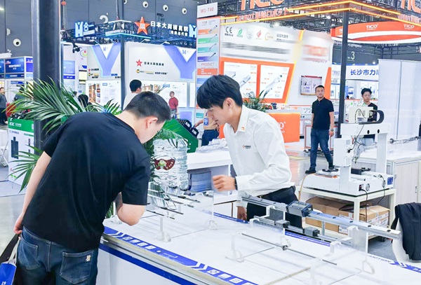 微型导轨的额定静载荷与动载荷的关联