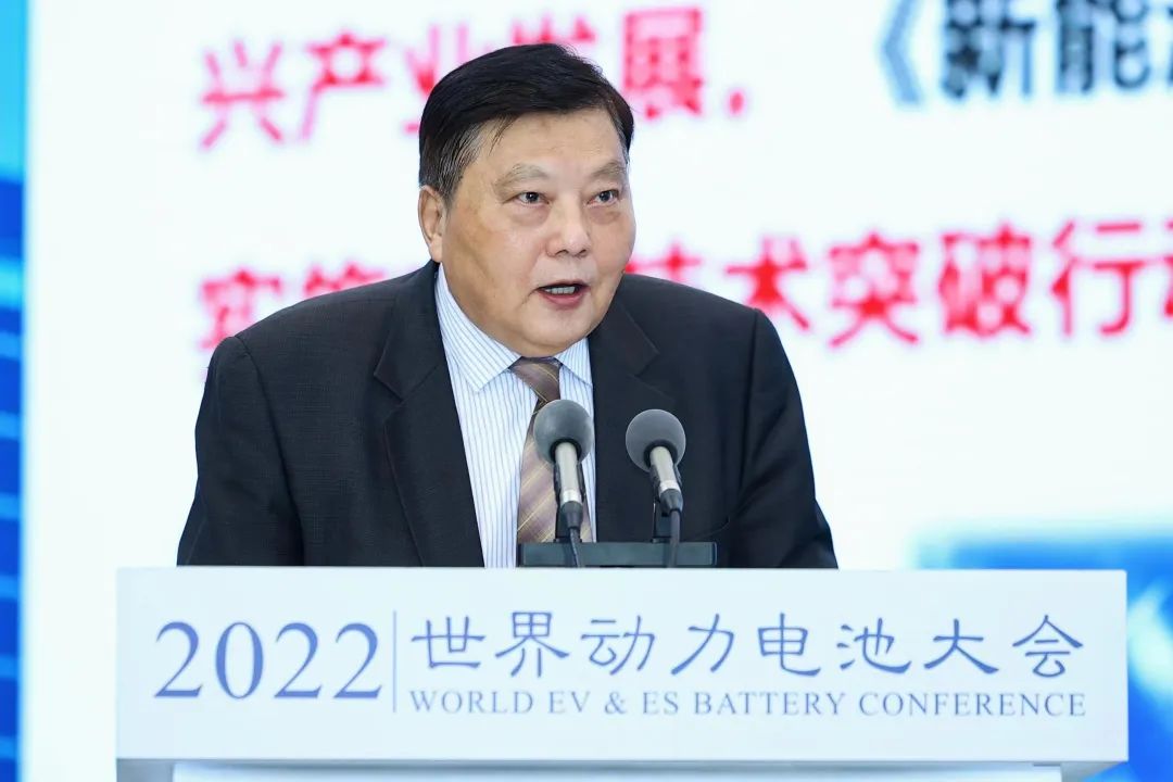 吴锋院士：内置芯片将颠覆动力电池系统结构