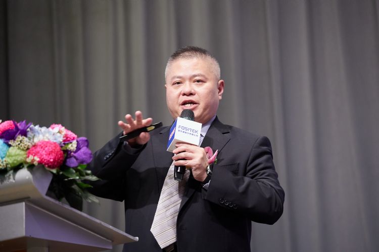 众家为何拥抱折叠机？供应链揭3原因