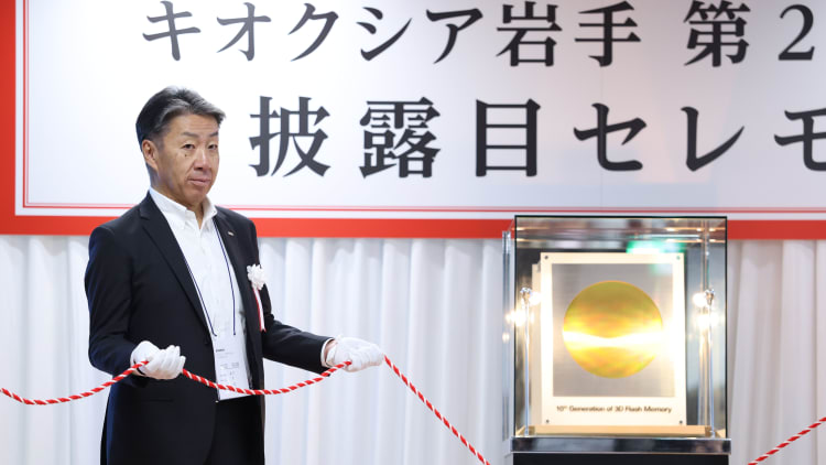 铠侠第十代NAND闪存出样，技术领先优势正缩小