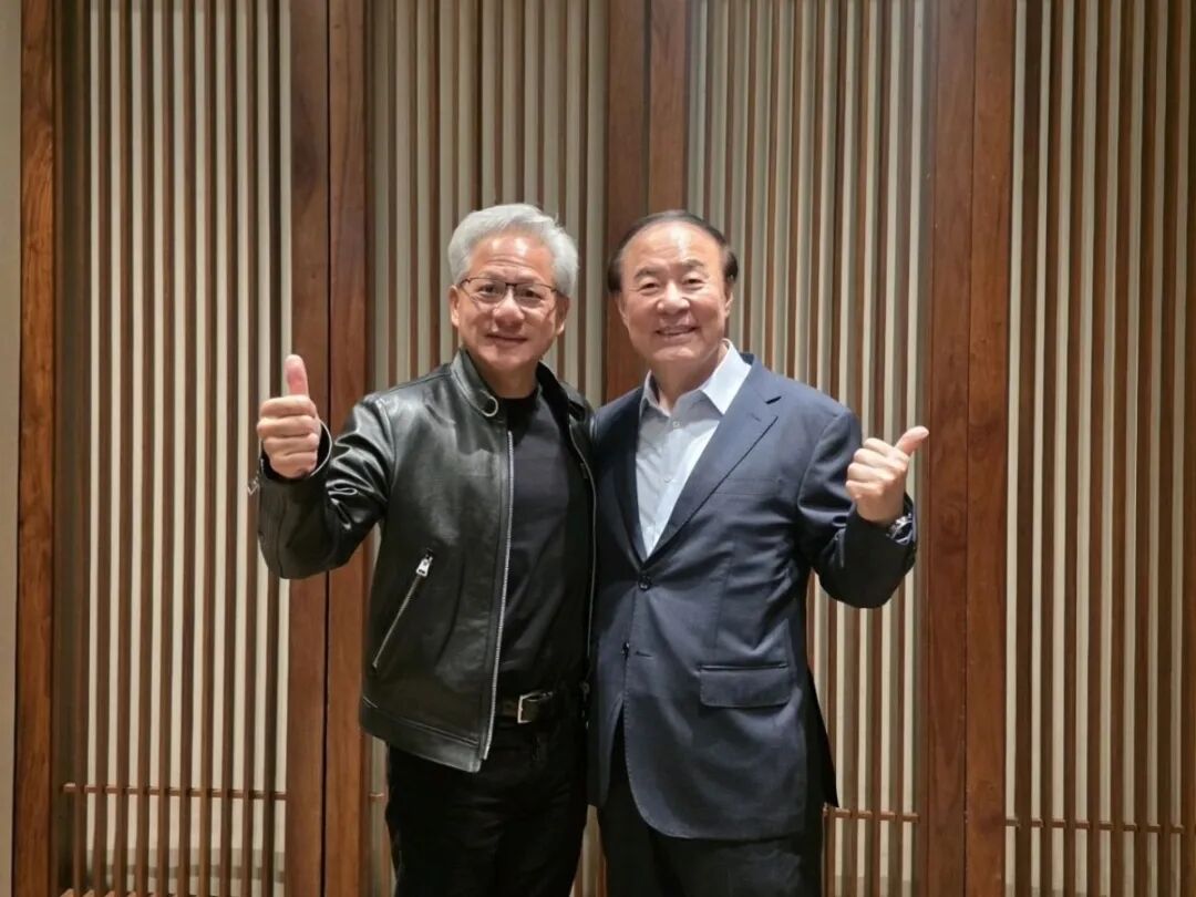 三星高管会见黄仁勋，畅谈HBM与芯片代工合作