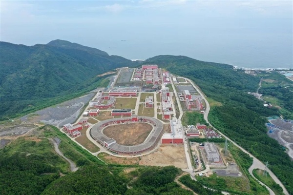 我国最大重离子加速器建成，核心部件实现全面国产化