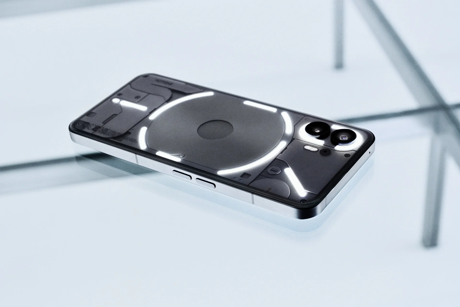 前卫科幻外观，Nothing Phone（2）支持Snapdragon Sound骁龙畅听