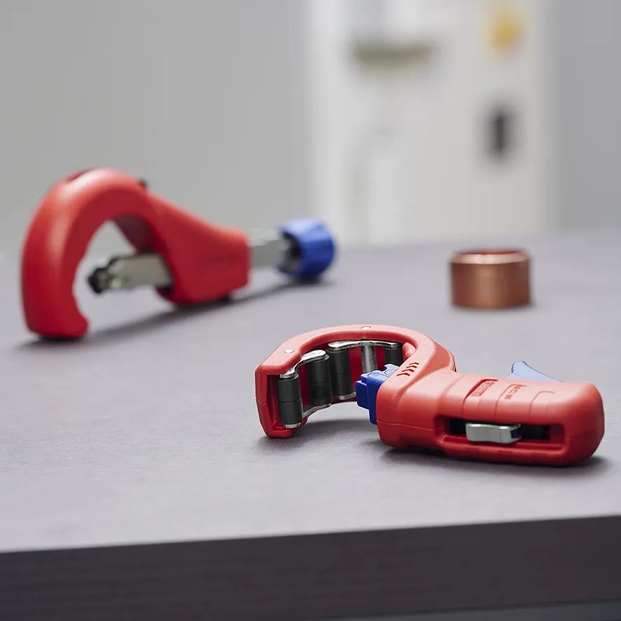 没有一根管子能完整的离开KNIPEX
