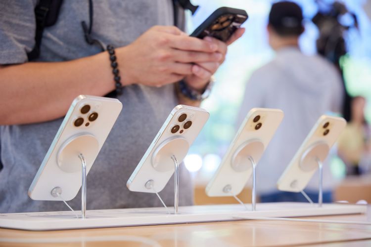彭博：iPhone 15 Pro Max全新设计有助早期买气