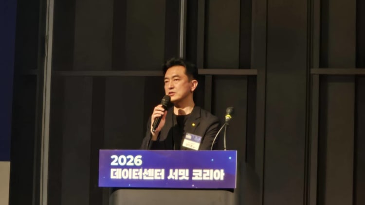 韩国电信巨头建人工智能数据中心，三招破解难题