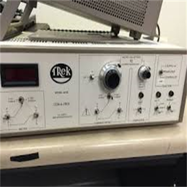 TREK 615-3 型±10 KV (±20 KV PP) 高压交流/直流发电机