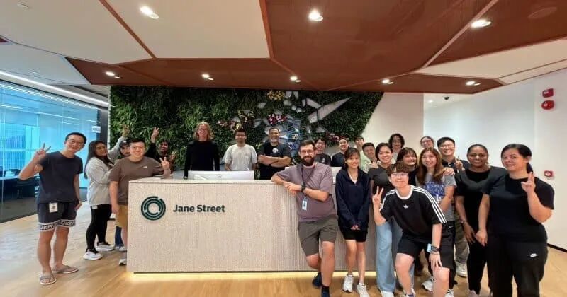 华尔街量化巨头砸重金押注AI，账面收益暴增五十倍
