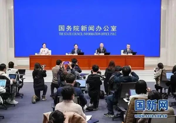 工信部：加快新体系电池、汽车芯片、车用操作系统等技术攻关和产业化应用