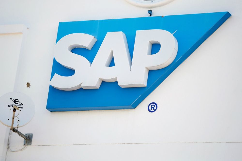 工业软件巨头SAP宣布向AI转型：8000名员工将受影响！