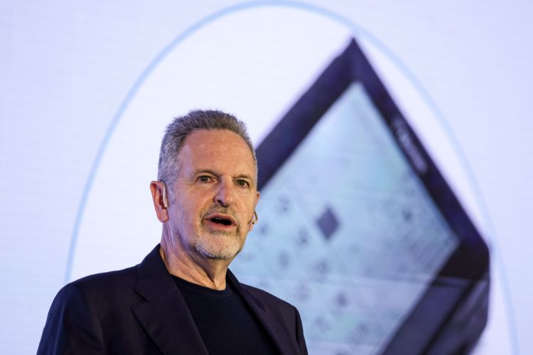 ARM CEO：美国出口管制 无法全面切断对中先进芯片供应
