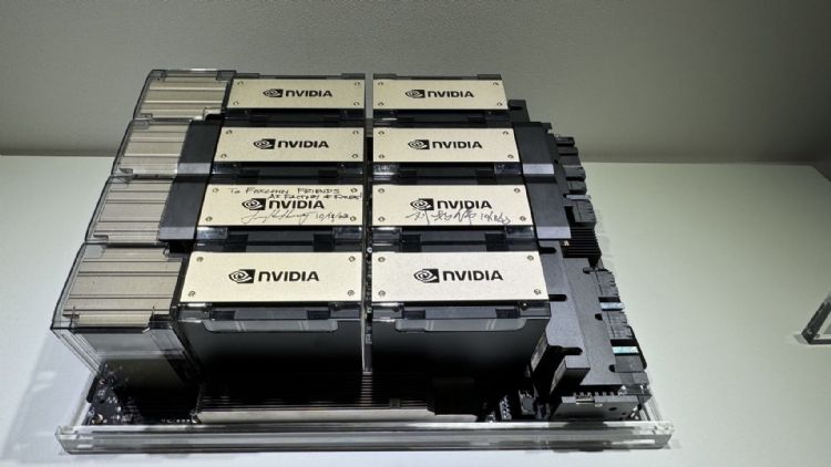 黄仁勋站台富士康科技日 NVIDIA将携手合作AI与机器人生产系统