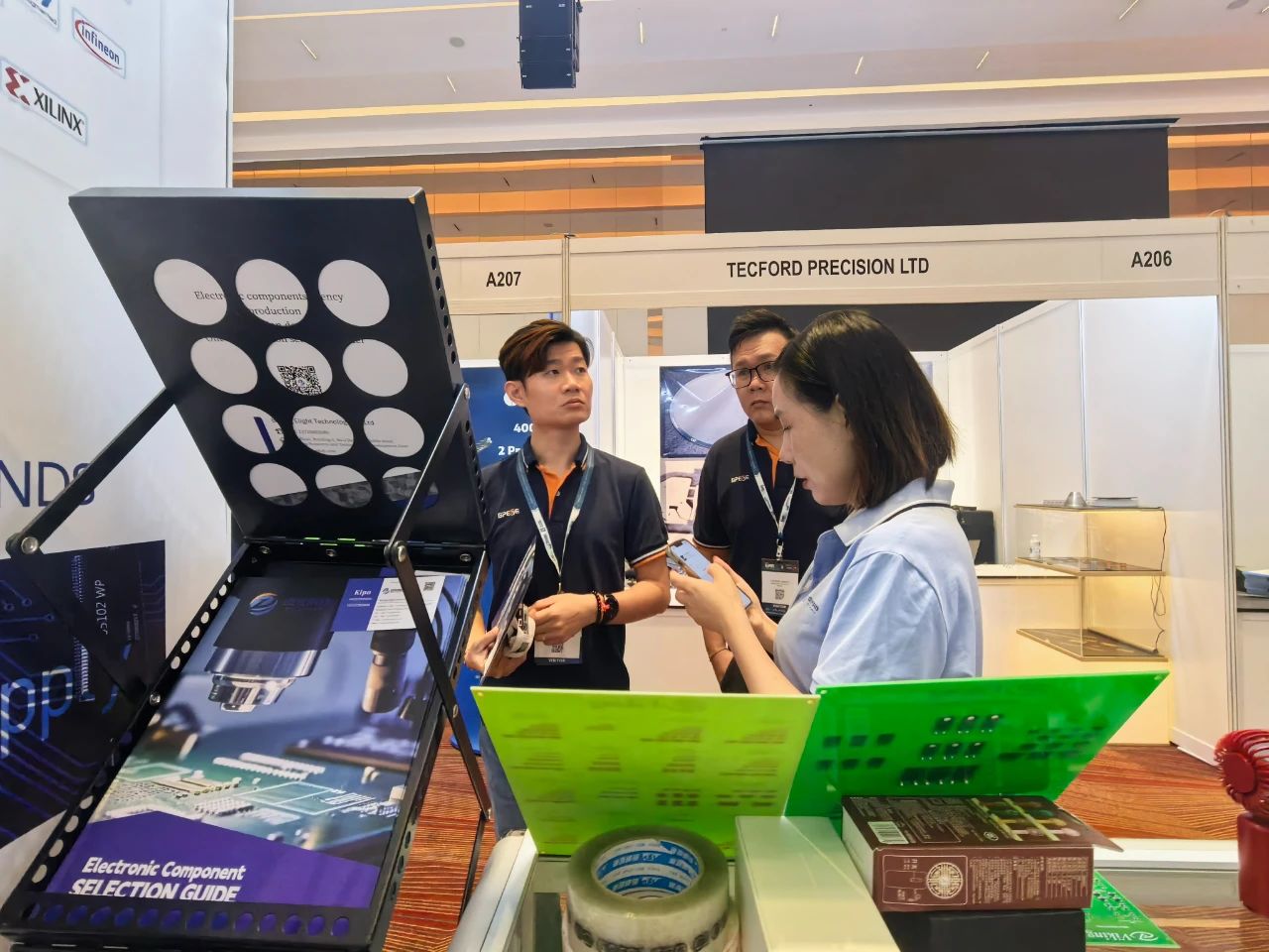 Emax Asia 2025首日：本土化服务+全球资源，贞光科技助力电子产业升级！