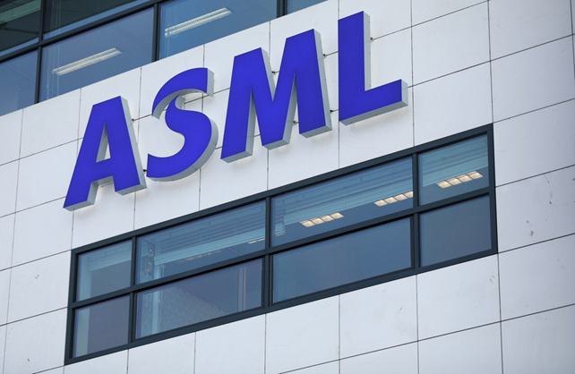 42台EUV光刻机狂赚450亿！ASML年度成绩单来了