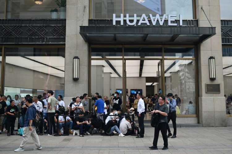不再兼容Android？华为余承东称全面启动鸿蒙原生应用