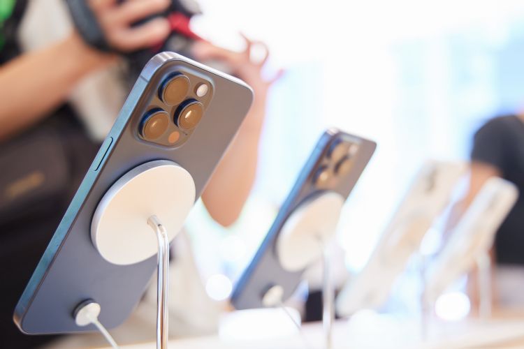 iPhone 15首波整体销售不差 Android阵营4Q能否接棒？