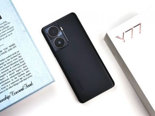 vivo Y77评测：旗舰级80W双芯闪充加持 有颜又有实力