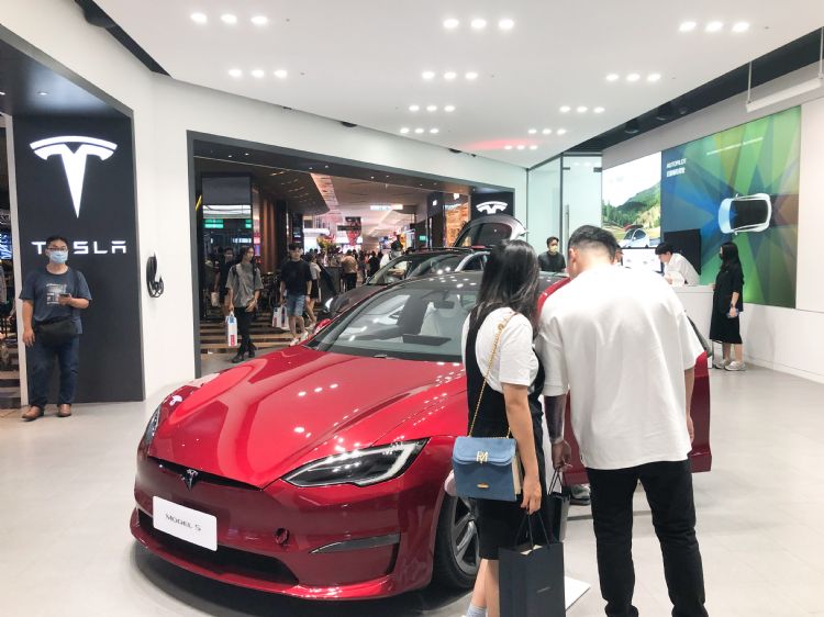 台湾车市愈来愈「绿」 油电车、纯电车销量有撑