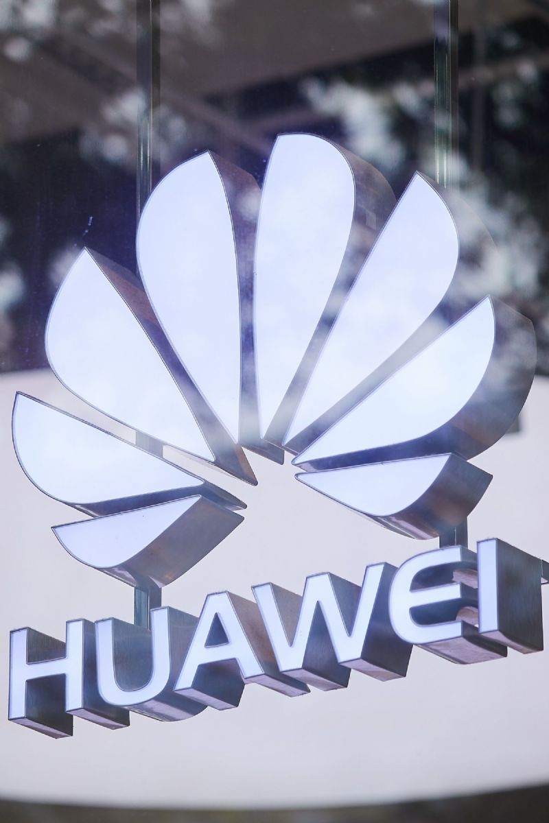 华为为何无法释怀手机业务？