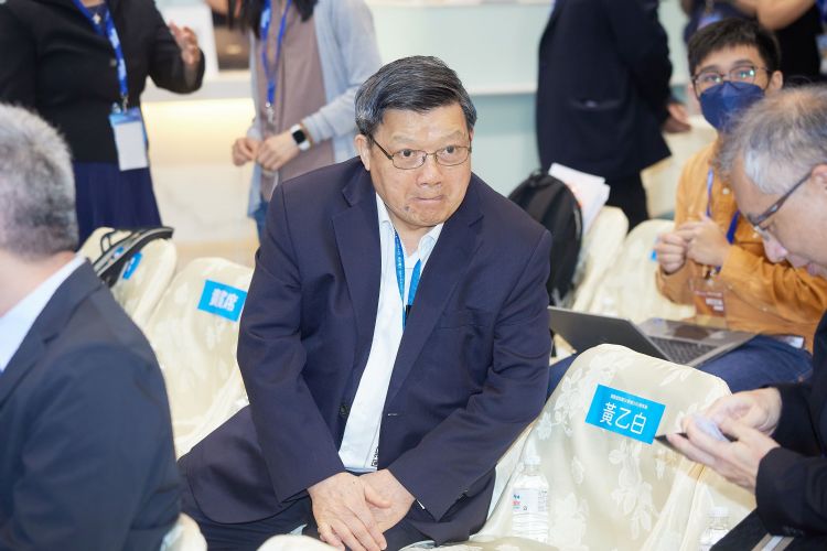 亿光叶寅夫：下半年复苏缓慢 2023全年拼获利成长