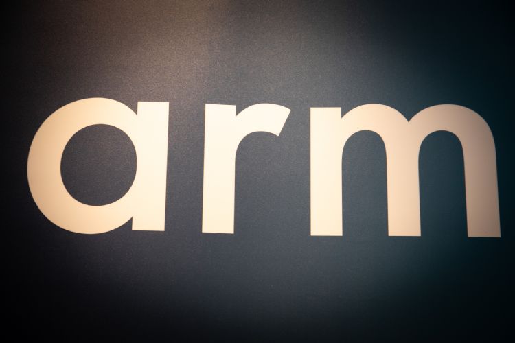 IPO在即 ARM 2022年营收陷入衰退