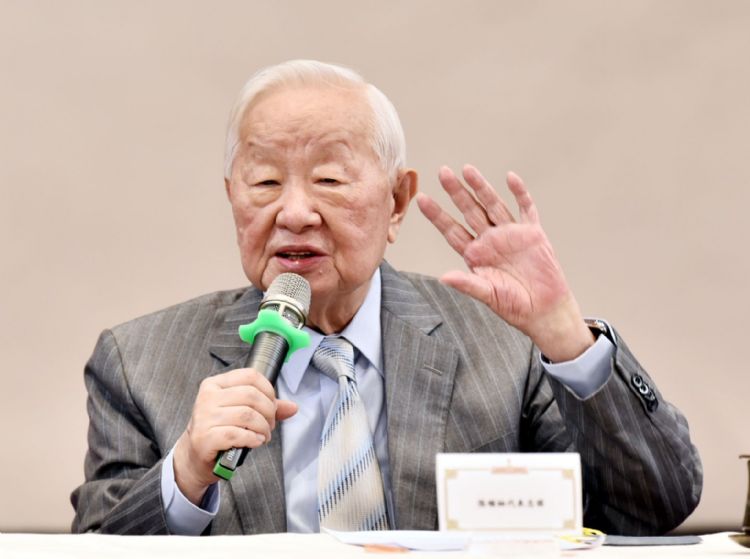 张忠谋：芯片供应链安全、韧性、创新及效率 须找出平衡