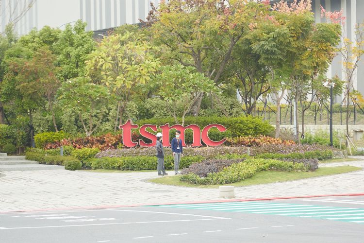 供应链跟随台积电东进 获利挑战艰钜