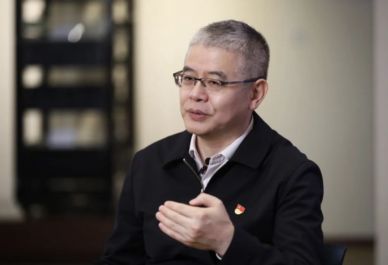 二十大代表胡伟武：像养孩子一样，自主研发中国人的CPU