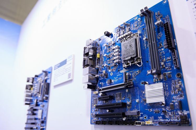PC、板卡价量雪崩 逐年萎缩走势袭来 疫前水平回得去？