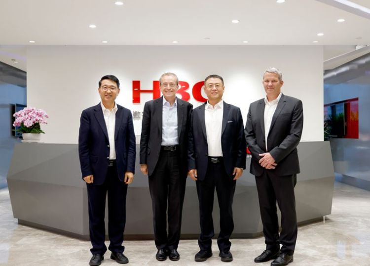 英特尔CEO二度国内行与紫光董座会面 现身新华三总部