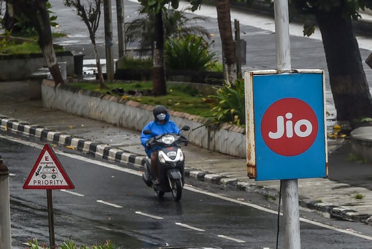 Reliance Jio不排除与Google拆伙 自行开发5G智能手机