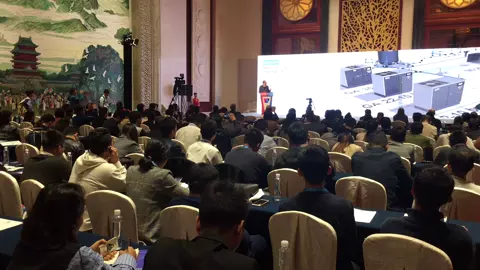 VR+先进制造专题论坛，会场美不美？2018世界vr产业大会 抖音小助手